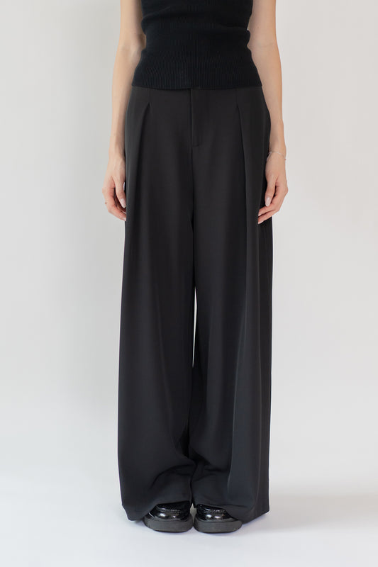 Pocketed Wide Legged Trousers